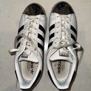 Adidas Women's Superstar 'Metal Toe' Shoe Size 8.5
